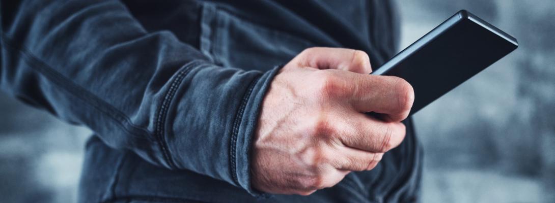 Вчені попереджають: довгі телефонні розмови здатні провокувати гіпертонію