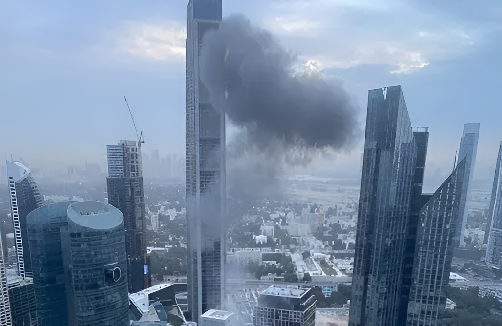 Кадри, які шокували світ: іранський дрон вдарив по міжнародному фінансовому центру в Дубаї