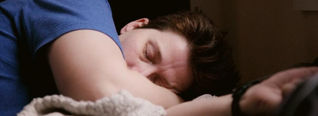 Скільки днів можна не спати без шкоди для мозку: вчені назвали критичну межу