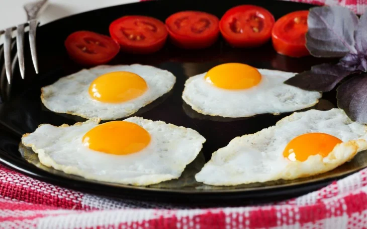 Звичка, яка рятує здоров'я з віком: кому щодня потрібно їсти цю популярну страву