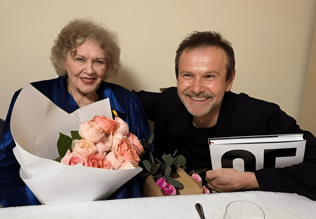 "Пам’ятаю ще зі школи": Святослав Вакарчук зворушливо привітав Ліну Костенко з 96-річчям