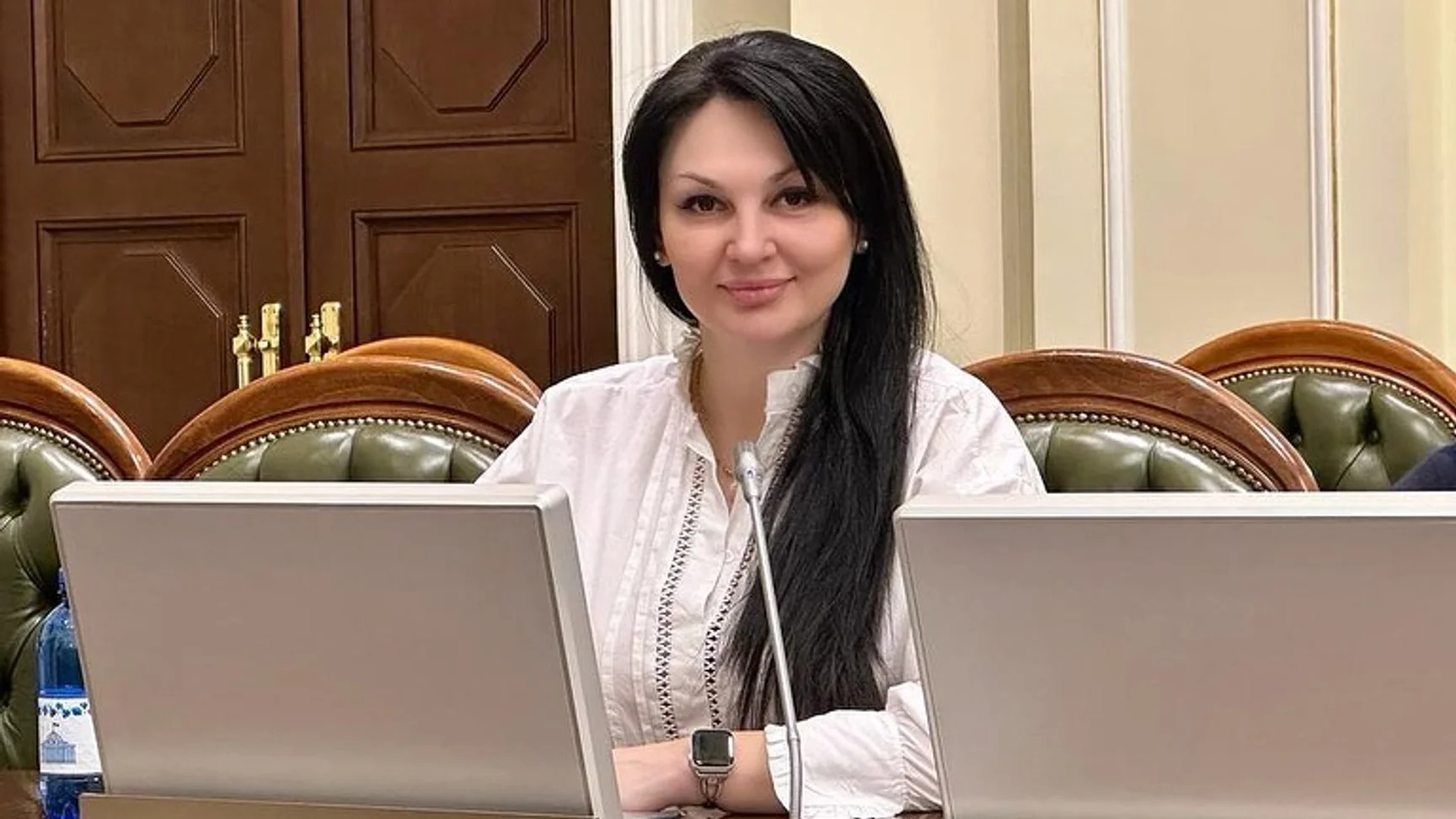 Викидала гроші через паркан: суд виніс вирок депутатці Марченко у гучній справі