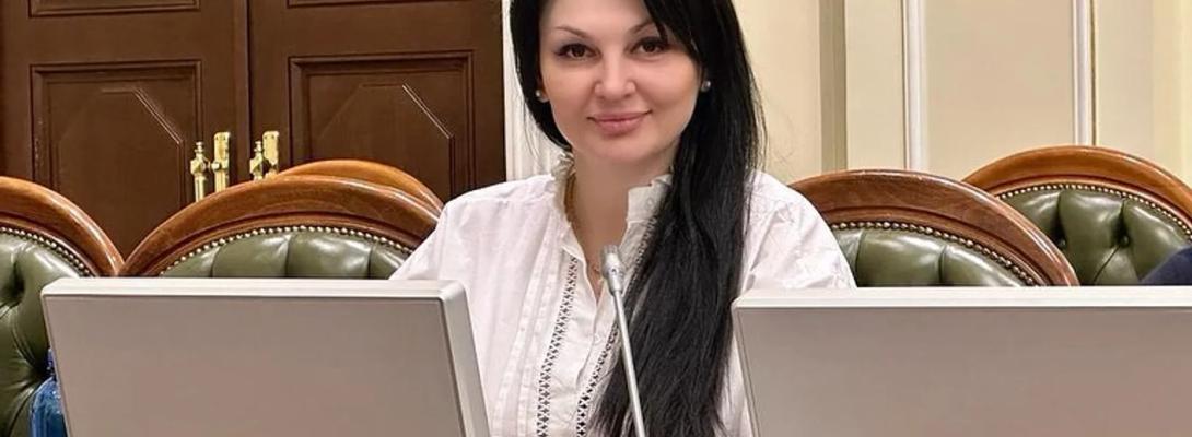 Викидала гроші через паркан: суд виніс вирок депутатці Марченко у гучній справі