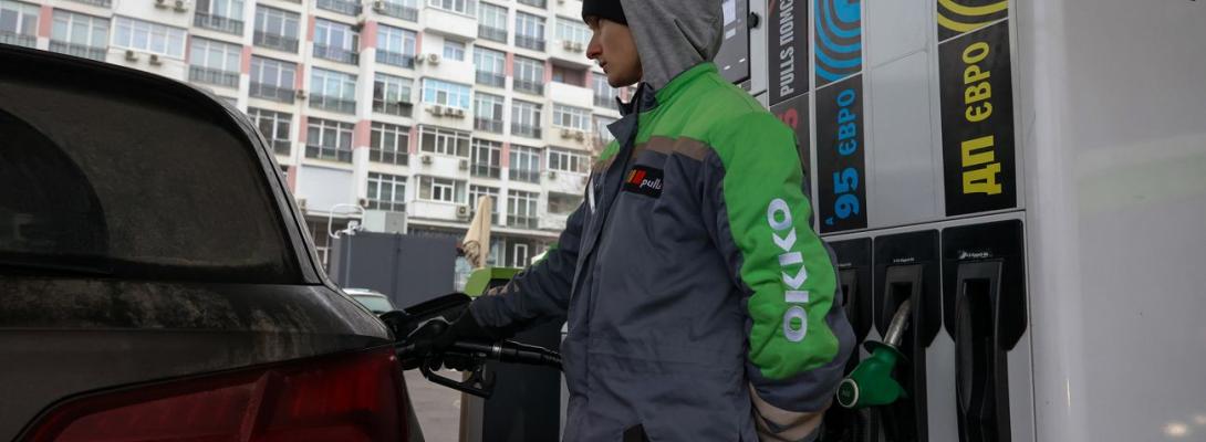 Ціни на АЗС злетіли: бензин уже під 85 грн, скільки коштує заправити авто