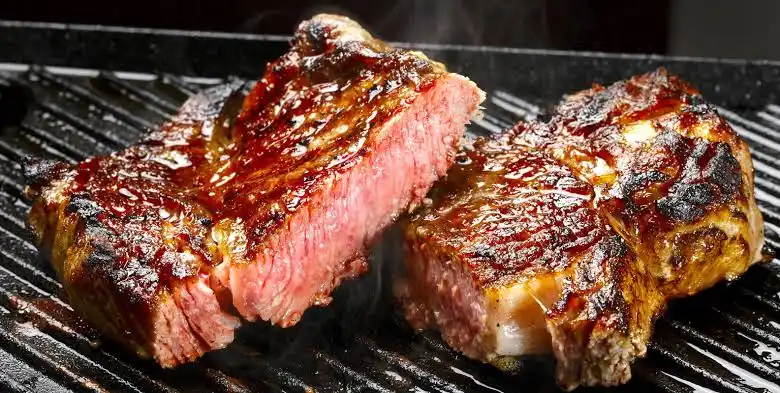 Вчені попереджають: чому вживання червоного м’яса може серйозно шкодити здоров’ю