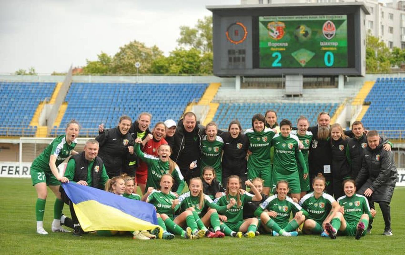 Центральний матч чемпіонату України з футболу зірвали через порожній бак автобуса