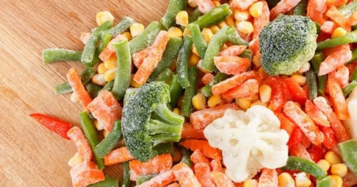 Секрети здорового харчування: дієтологи розкрили, які овочі краще купувати замороженими