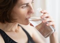 Икота не отпускает? Проверенные способы, которые помогут успокоить диафрагму