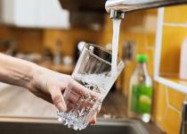 Регулярне вживання води з-під крана може непомітно впливати на здоров’я вашої печінки