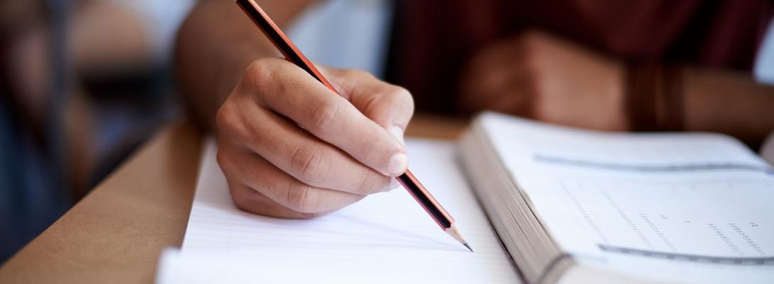 НМТ-2026 за кордоном: у 3 містах додали місця, а в 20 локаціях реєстрацію вже закрили