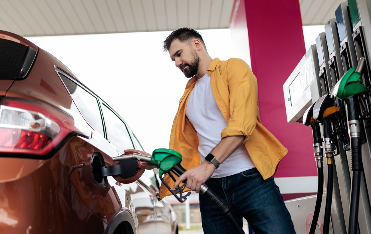 Бензин різко здешевшав, але не всюди: актуальні ціни на АЗС 27 березня по країні