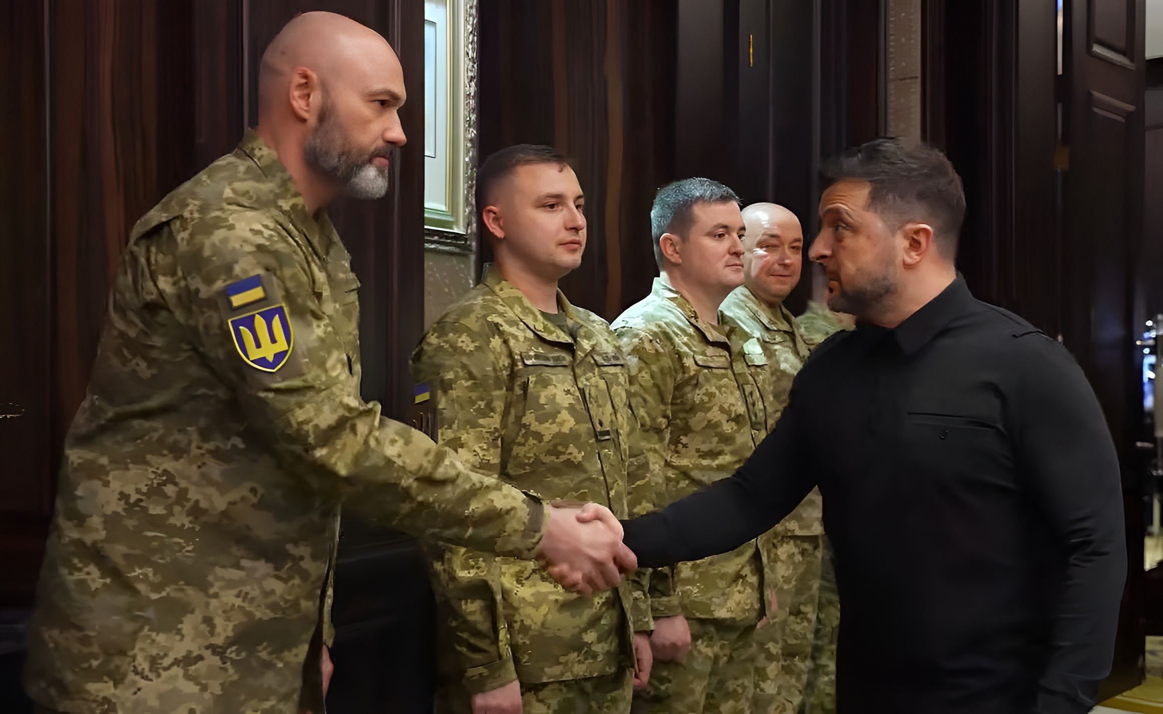 Зустріч, яка привернула увагу всіх: чоловіка Єфросиніної помітили поруч із Зеленським в ОАЕ