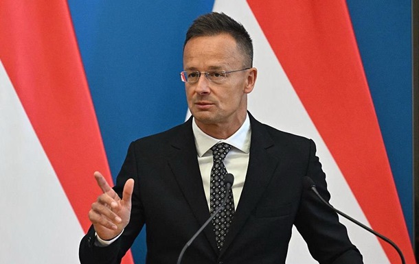 Терміново! Таємну розмову Сійярто і Лаврова про зняття санкцій злили в мережу