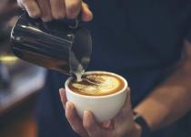 Кава чи енергетики: що насправді краще для швидкого заряду енергією та продуктивності