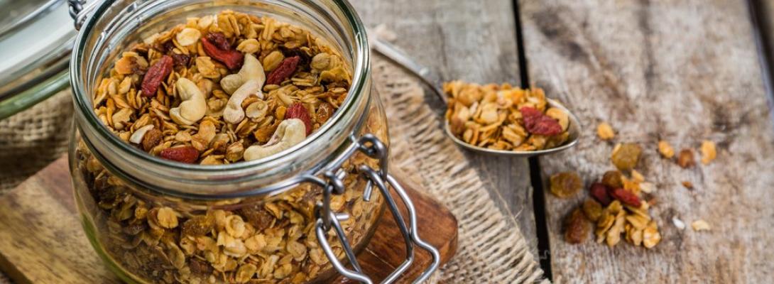 Їжа, яка обманює: чому улюблені продукти, які продають як здорові, не такі вже й безпечні