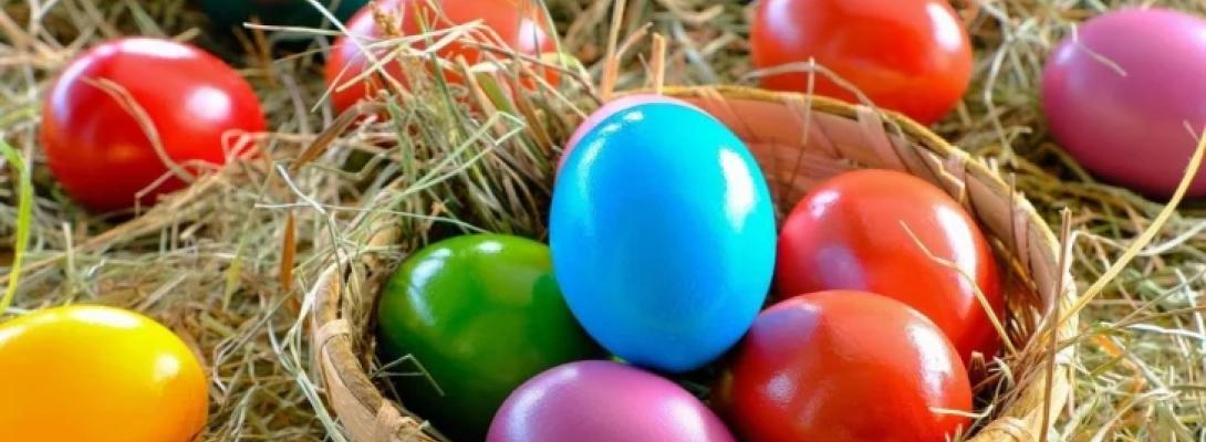 Як пофарбувати крашанки без хімії: натуральні барвники з овочів, фруктів та спецій