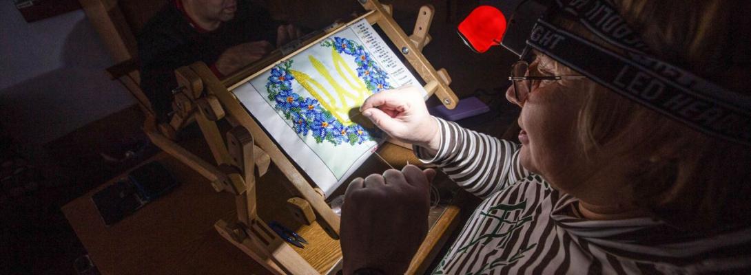 По Україні почали продовжувати відключення світла на тлі атаки: де саме