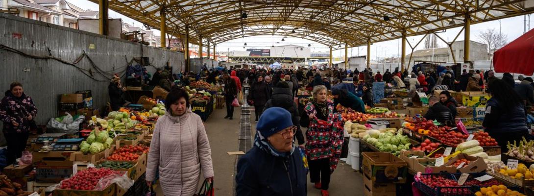 Без домашньої консервації та фаршу: які продукти категорично заборонено продавати на ринках