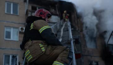 Кривава ніч в Одесі! Окупанти вдарили по багатоповерхівці: під завалами шукають людей 