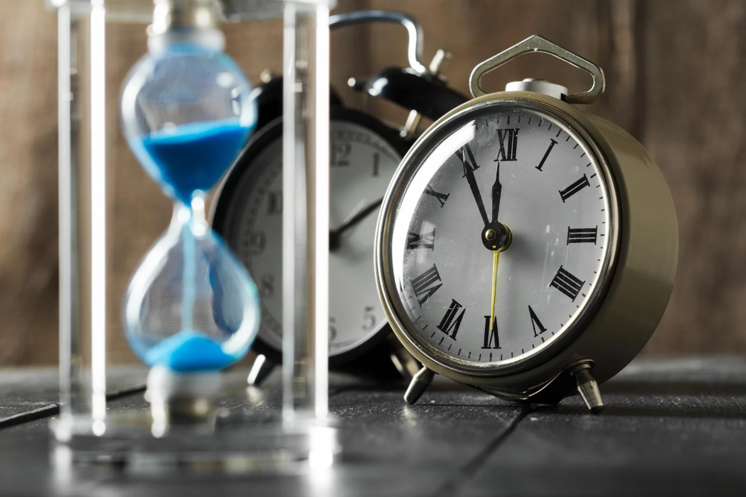 Ученые с помощью МРТ выяснили, как человеческий мозг действительно воспринимает время