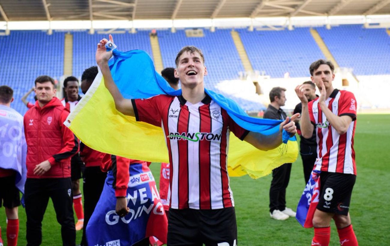 Чекали 65 років: українець та один з найстаріших клубів Англії оформили історичний тріумф