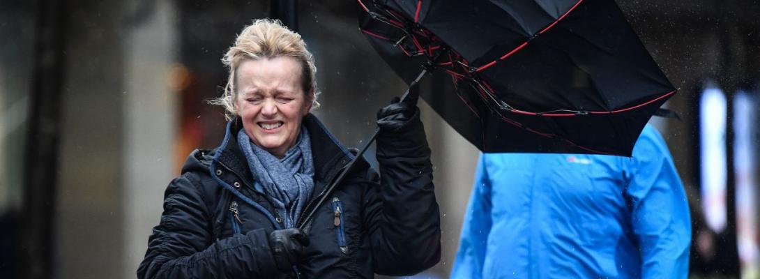 Холодний фронт накрив Україну: як зміниться погода сьогодні і де чекати заморозки