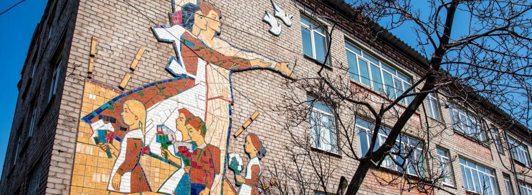 Замість пар - стрільбище: в окупованому Маріуполі молодь готують до війни