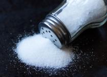 Забудьте про сіль! Несподівані інгредієнти, які роблять страви в рази смачнішими