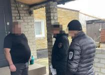 Змушував працювати на свою родину: ДБР викрило посадовця військової частини!