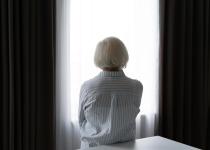 Три ранних симптома деменции, которые часто принимают за обычный стресс и переутомление
