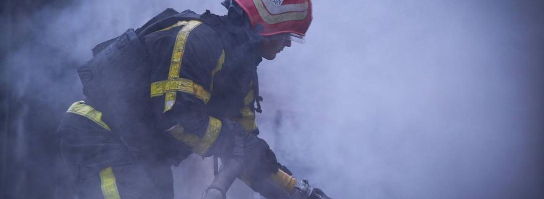 У Харкові російський дрон влучив у густонаселений район у центрі міста: що відомо 