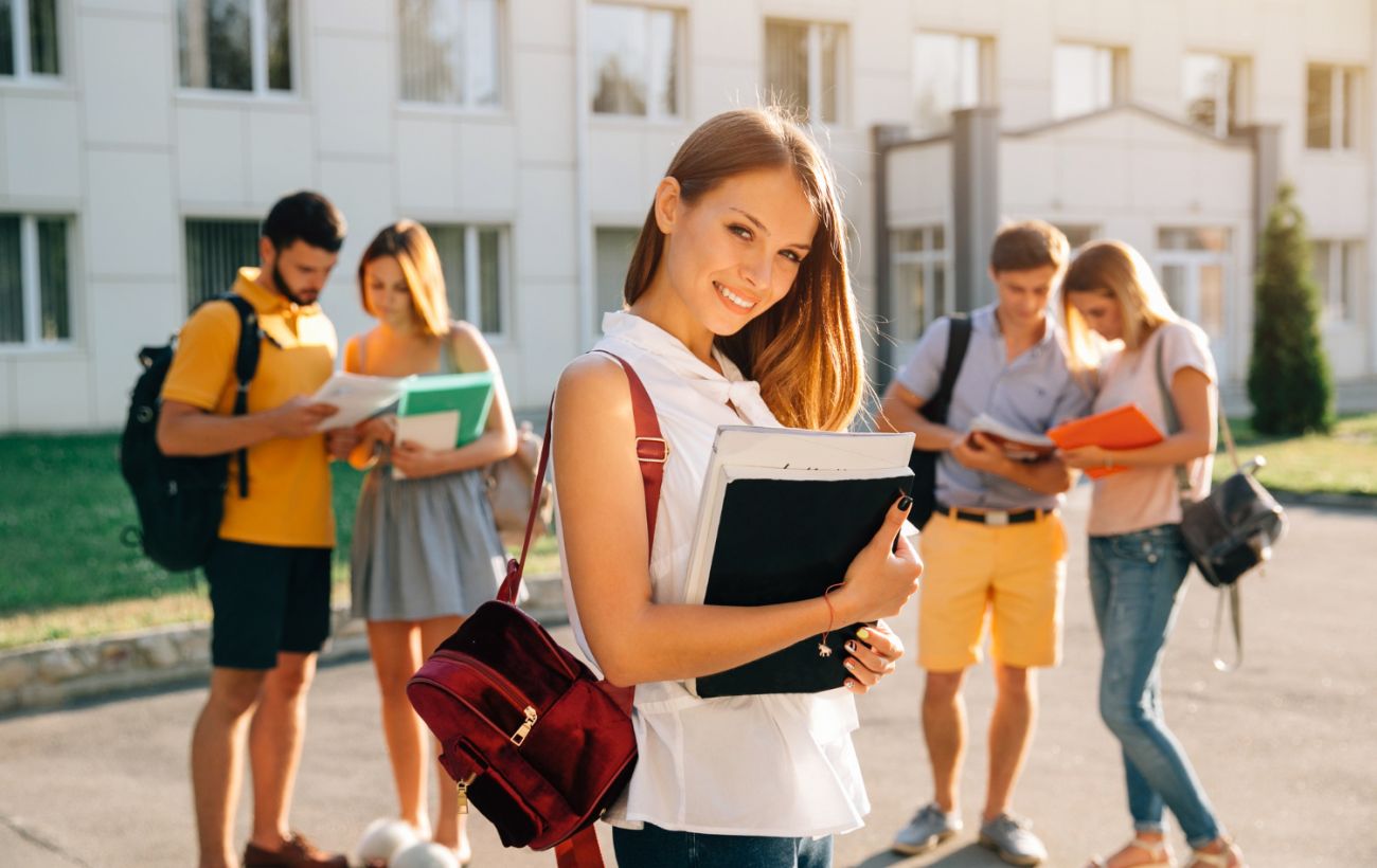 Вступ-2026: коли реєструватись на творчий конкурс і для кого його скасували