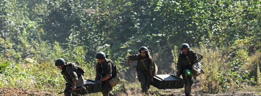 У рф мігрантів змушують вступати до війська під загрозою депортації за "дискредитацію"