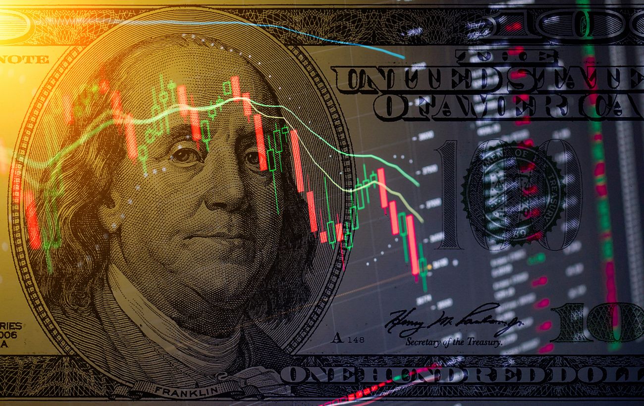 Долар вже по 44 гривні, євро також стрибнуло: курс валют вийшов на нові максимуми