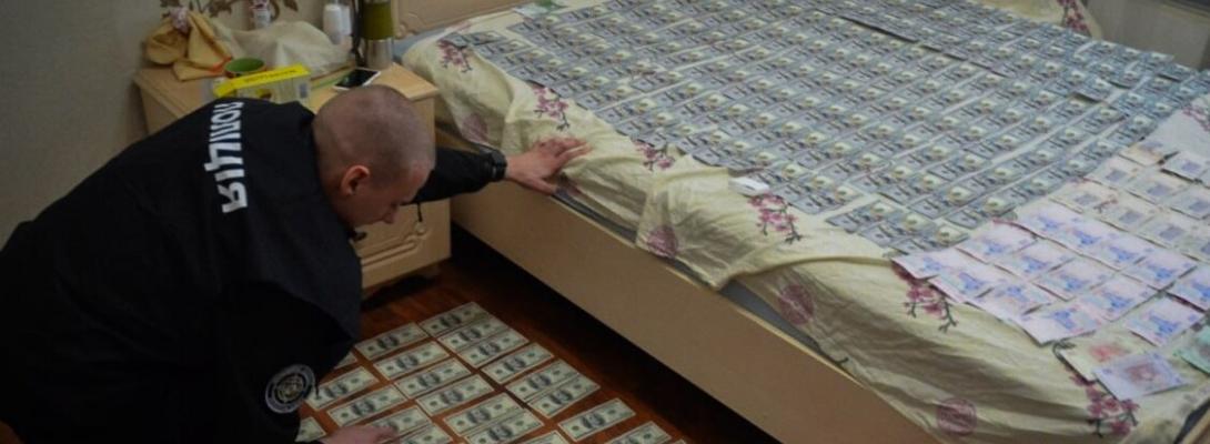 Кримінальний механізм Києва: іноземців масово легалізовували через підставні документи