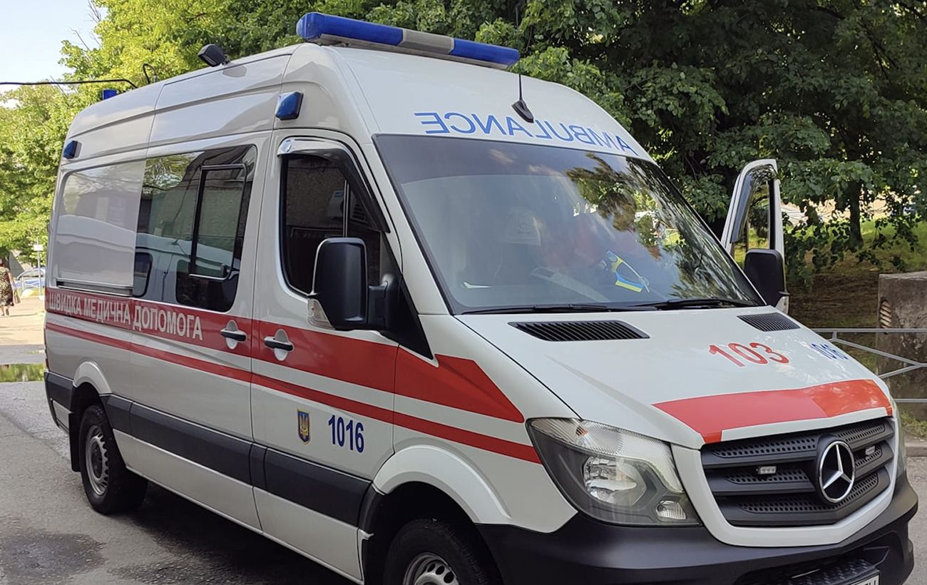 На Дніпропетровщині п’яний чоловік кидався гранатами у поліцейських, є поранені