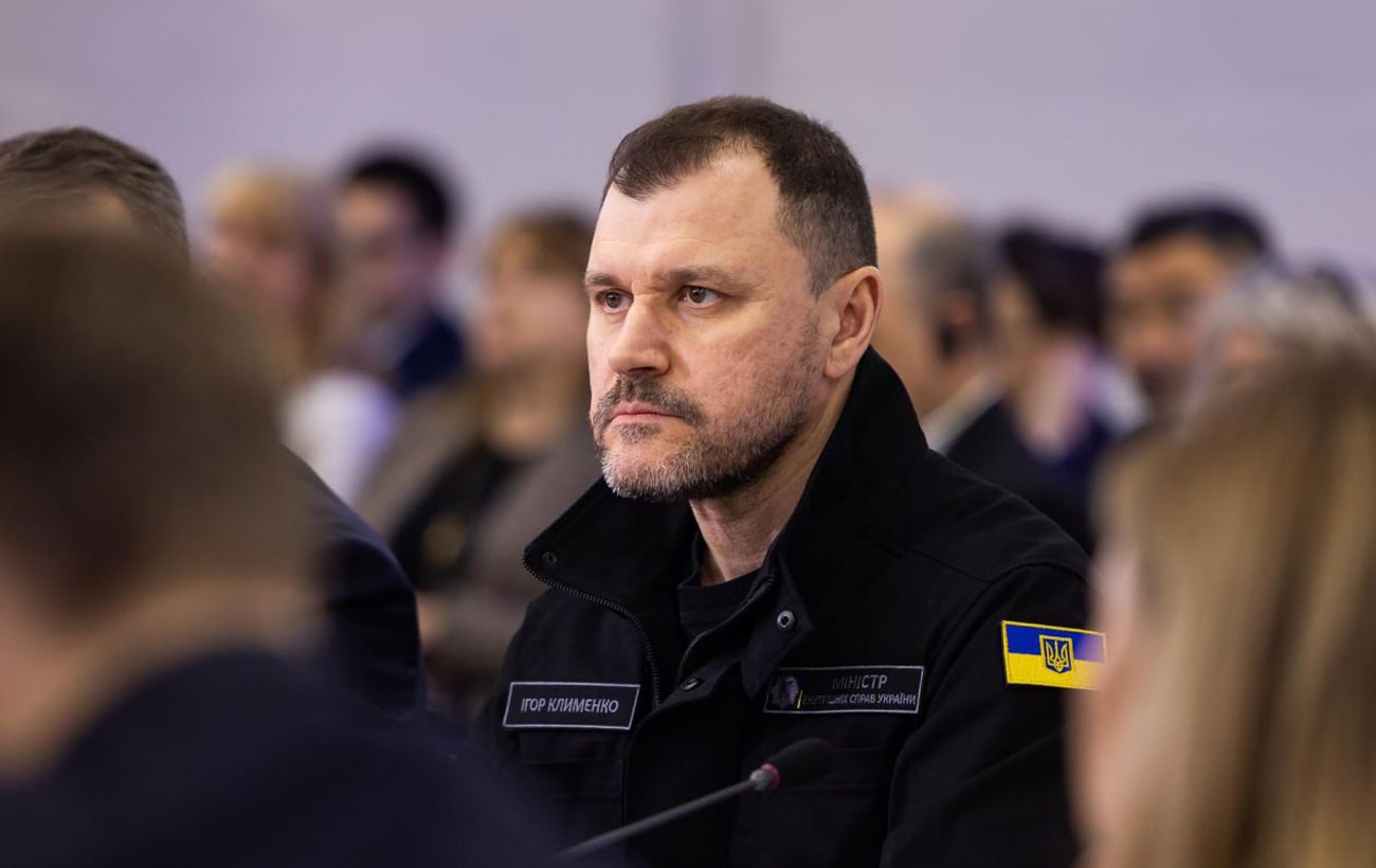 Несподівана деталь у телефоні ліквідованого стрільця у Києві допомогла поліції, - глава МВС