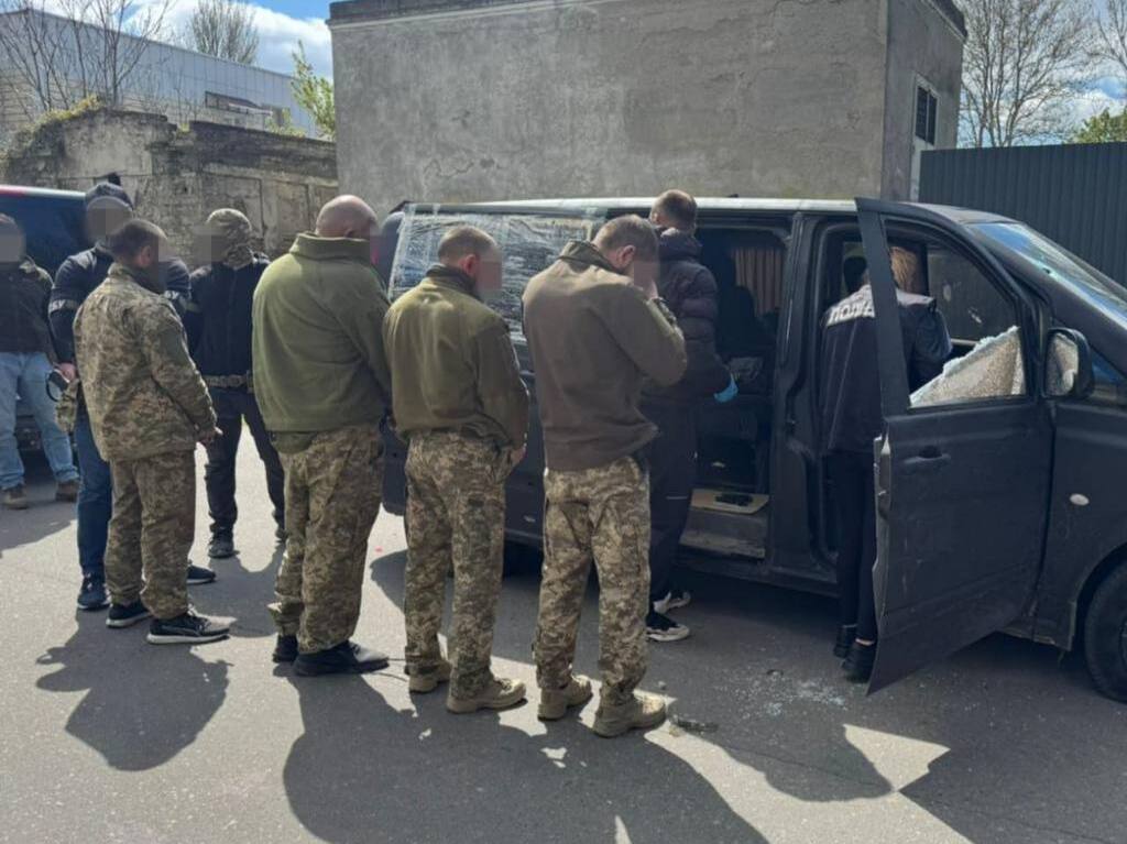 Корупція і тиск: в Одесі СБУ затримала співробітників ТЦК за вимагання хабарів і погрози