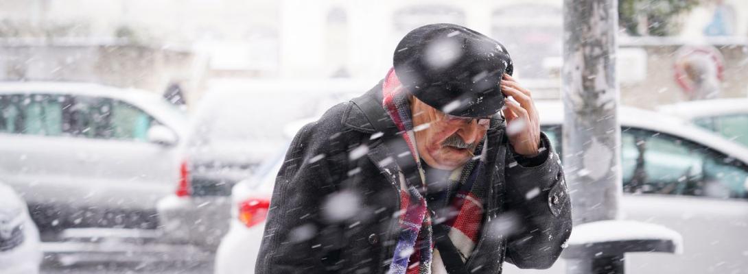 Зимовий "привіт" посеред квітня: які регіони України раптово засипало снігом 