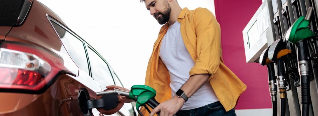 Скільки коштує бензин, дизель, газ та де вигідніше: огляд цін на АЗС 27 квітня