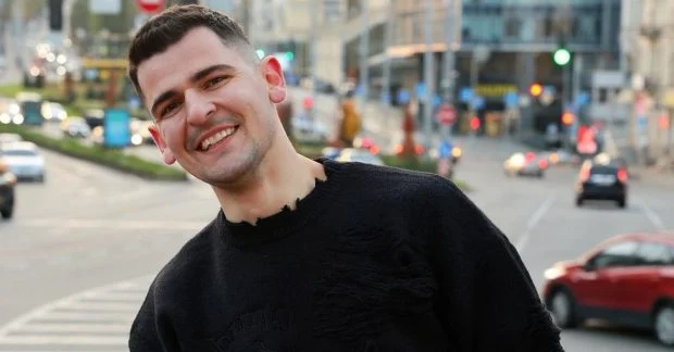 Біль, який руйнував життя: Ніколас Карма розповів, як наважився на ризиковану операцію