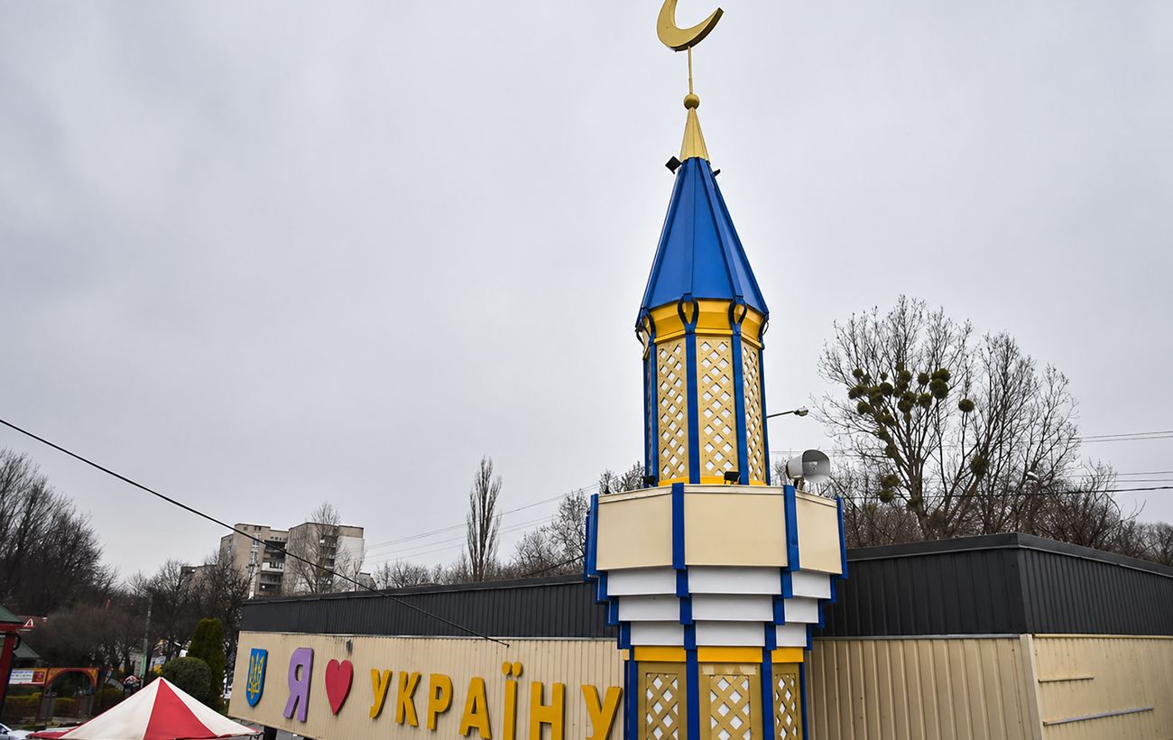  У Львові сталася спроба підпалу мечеті: невідомі кинули "коктейлі Молотова" у будівлю