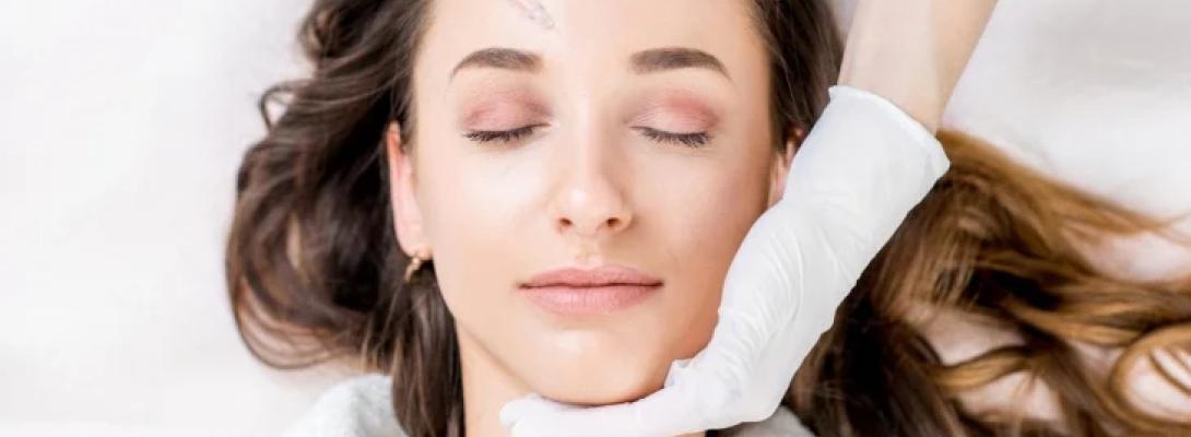 Сліпота після ін’єкцій краси: медики б’ють на сполох через ризики косметичних філерів