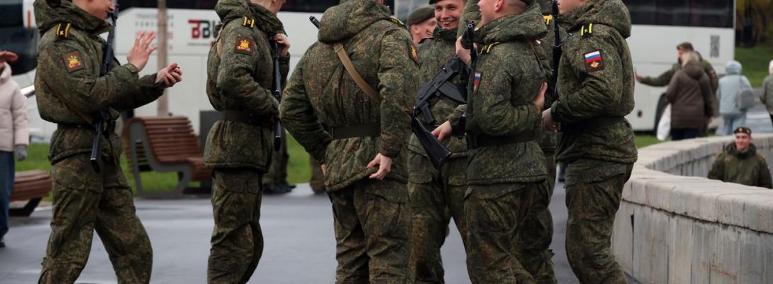 Дефіцит кадрів у ППО рф: як студентів військових вишів кидають на захист НПЗ
