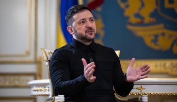 Маніпуляція під виглядом миру: Зеленський розкрив справжню мету "паузи" на 9 травня