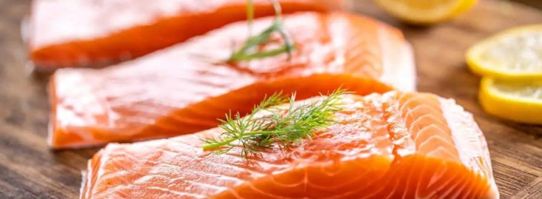 Помилка, яку роблять більшість людей: з якими продуктами не можна поєднувати рибу