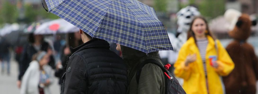 Різке похолодання та дощі: в Україну заходить холодний атмосферний фронт