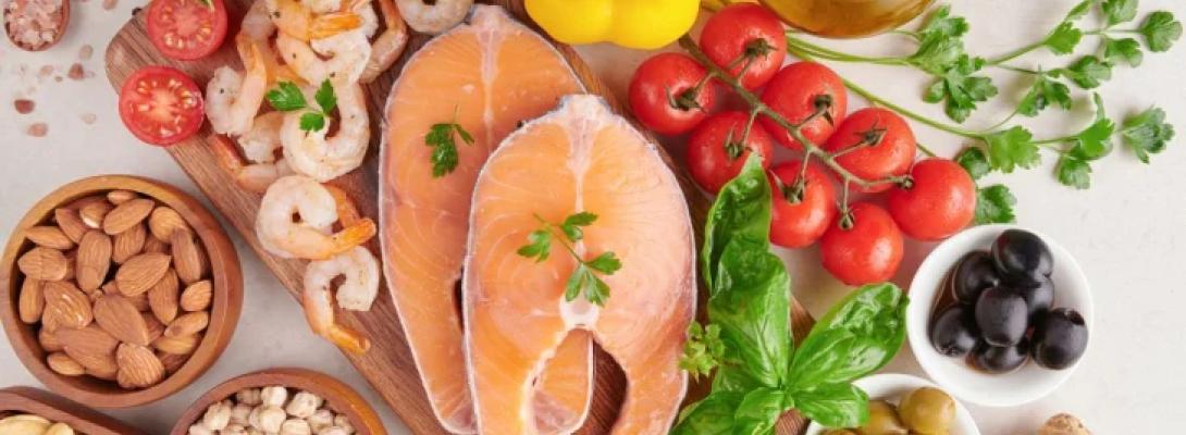 Як їжа впливає на нервову систему: продукти, які допомагають впоратися зі стресом 