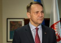 Польша не запрещала Украине наносить удары по территории России, - глава МИД Сикорский
