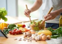 Что есть для крепких костей: неожиданные продукты с высоким содержанием кальция